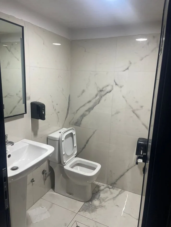 Lokal Me Qera Tek 5 Maji (ID BL2159) Tirane