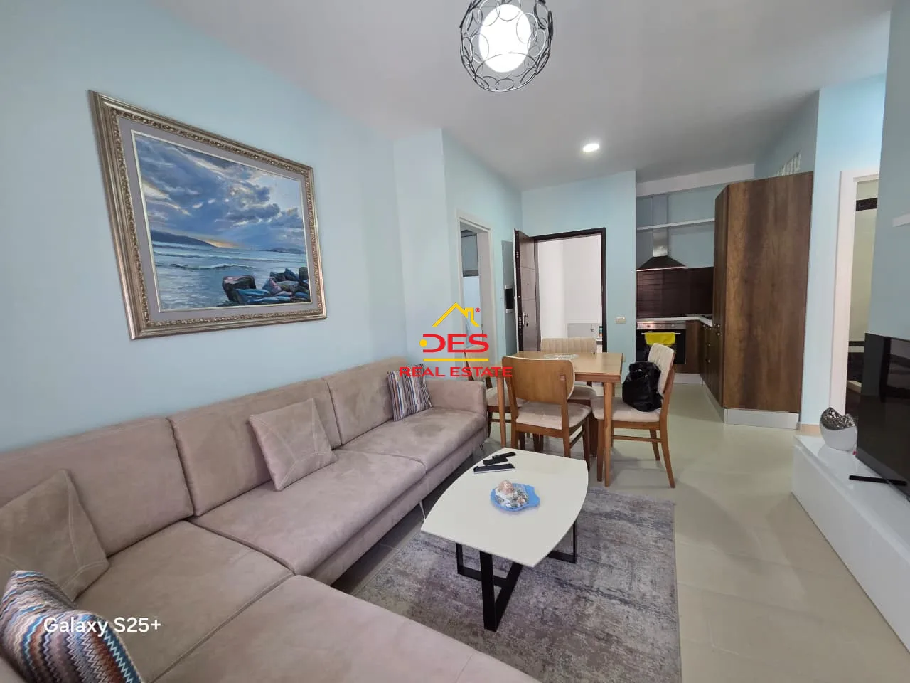 SHITET APARTAMENT 2+1 NË UJI TË FTOHTË, VLORË 📍 Te Britannia Resort