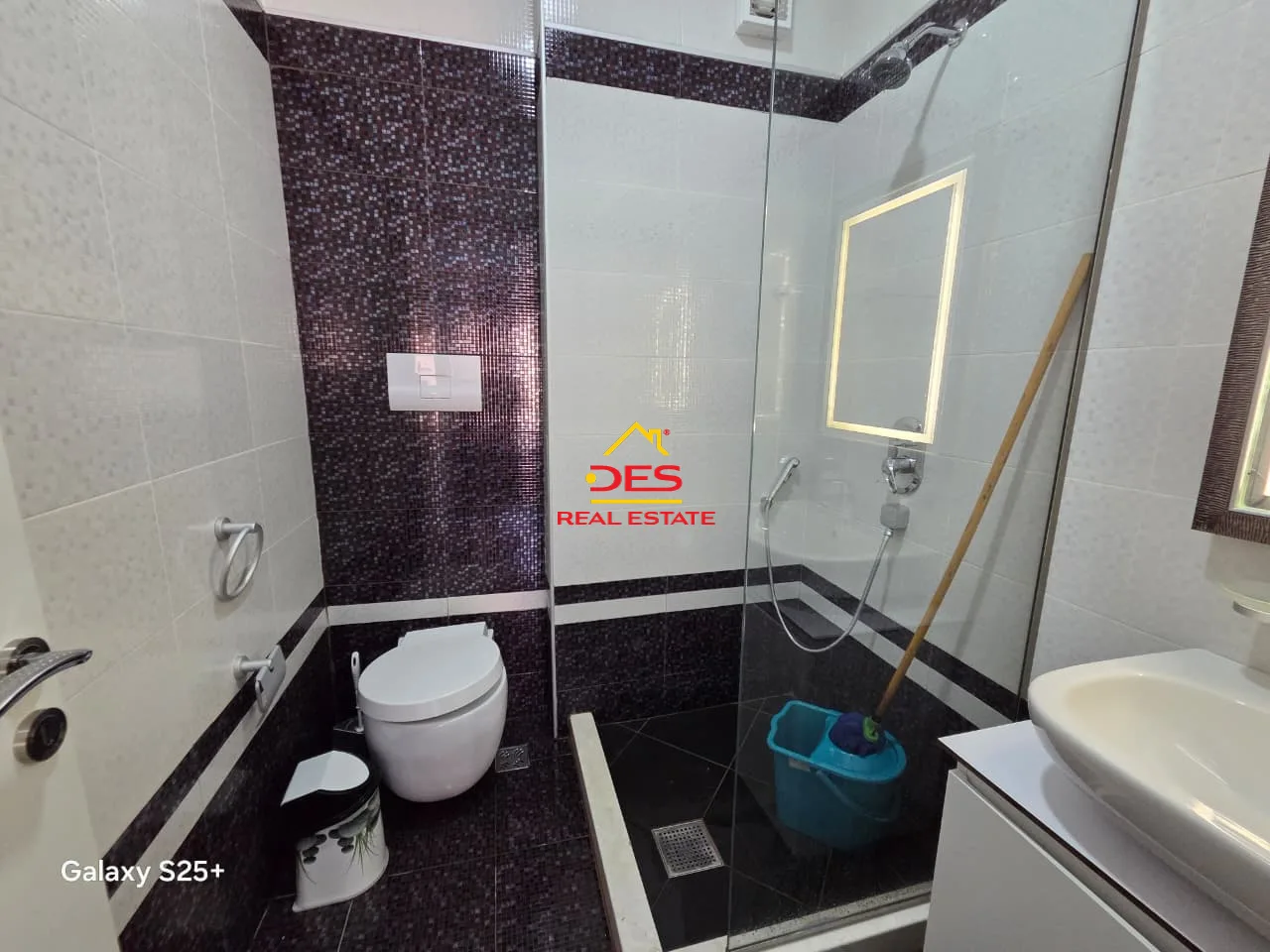 SHITET APARTAMENT 2+1 NË UJI TË FTOHTË, VLORË 📍 Te Britannia Resort