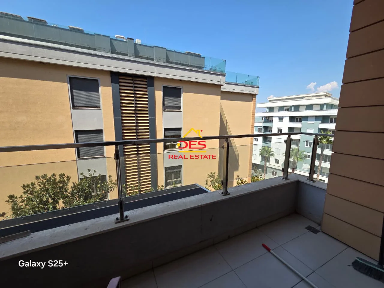 SHITET APARTAMENT 2+1 NË UJI TË FTOHTË, VLORË 📍 Te Britannia Resort