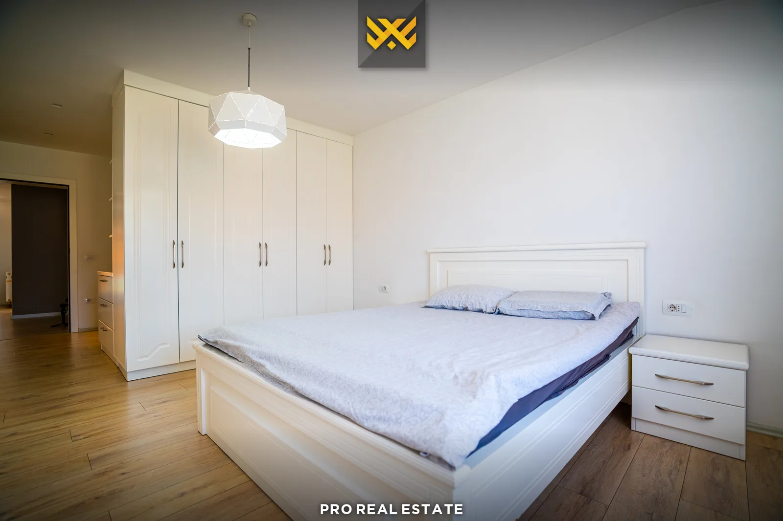 Shtëpi 800m² për #SHITJE në Taslixhe.