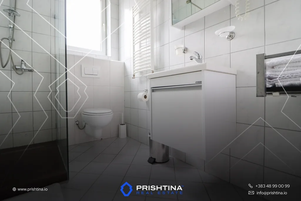 Objekt me qira 870m² në Sofali