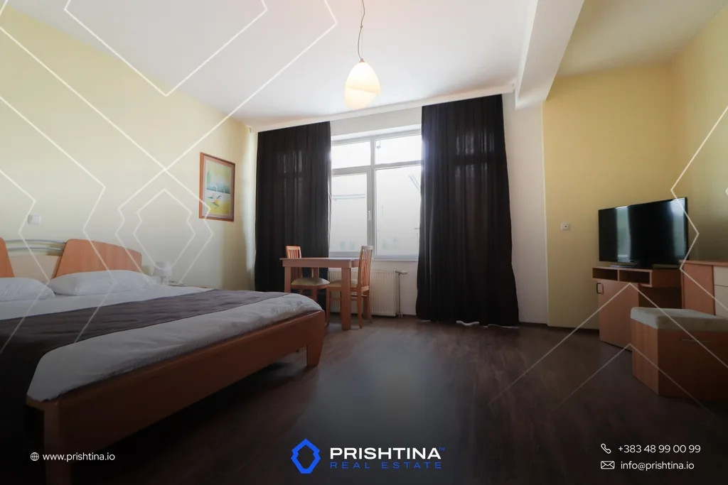 Objekt me qira 870m² në Sofali