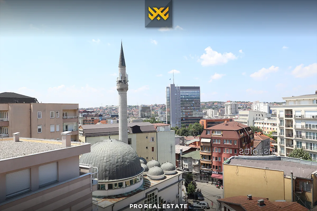 Banesë / Penthouse - Zyrë 120m² për #SHITJE te 4 Llullat.