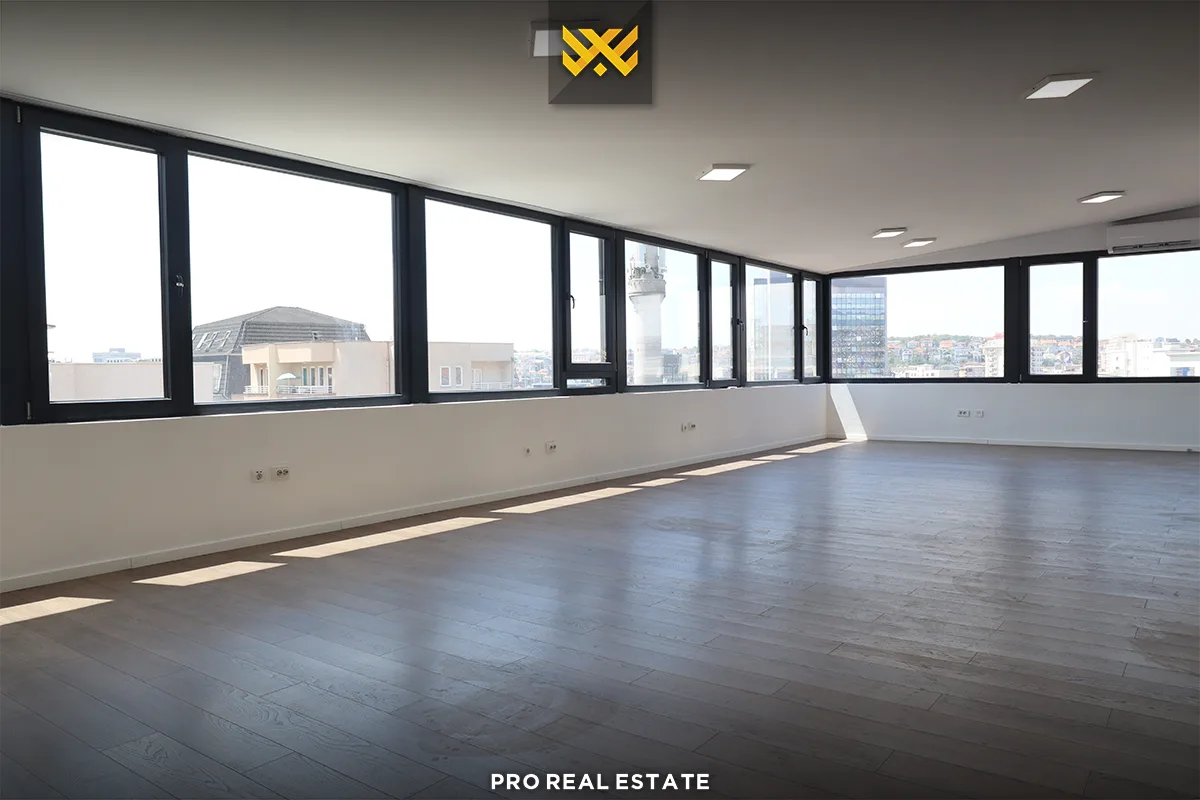 Banesë / Penthouse - Zyrë 120m² për #SHITJE te 4 Llullat.