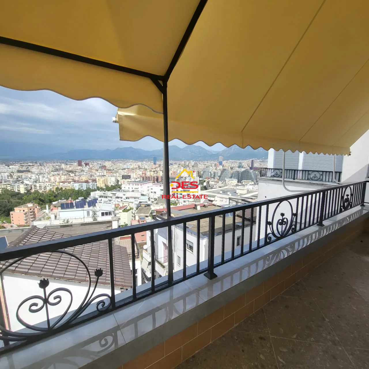 Jepet me qira super apartament 2+1+2, kopshti botanik, tiranë.