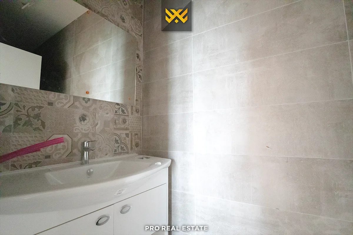 Banesë 98m² me #QIRA në Rrugën A.