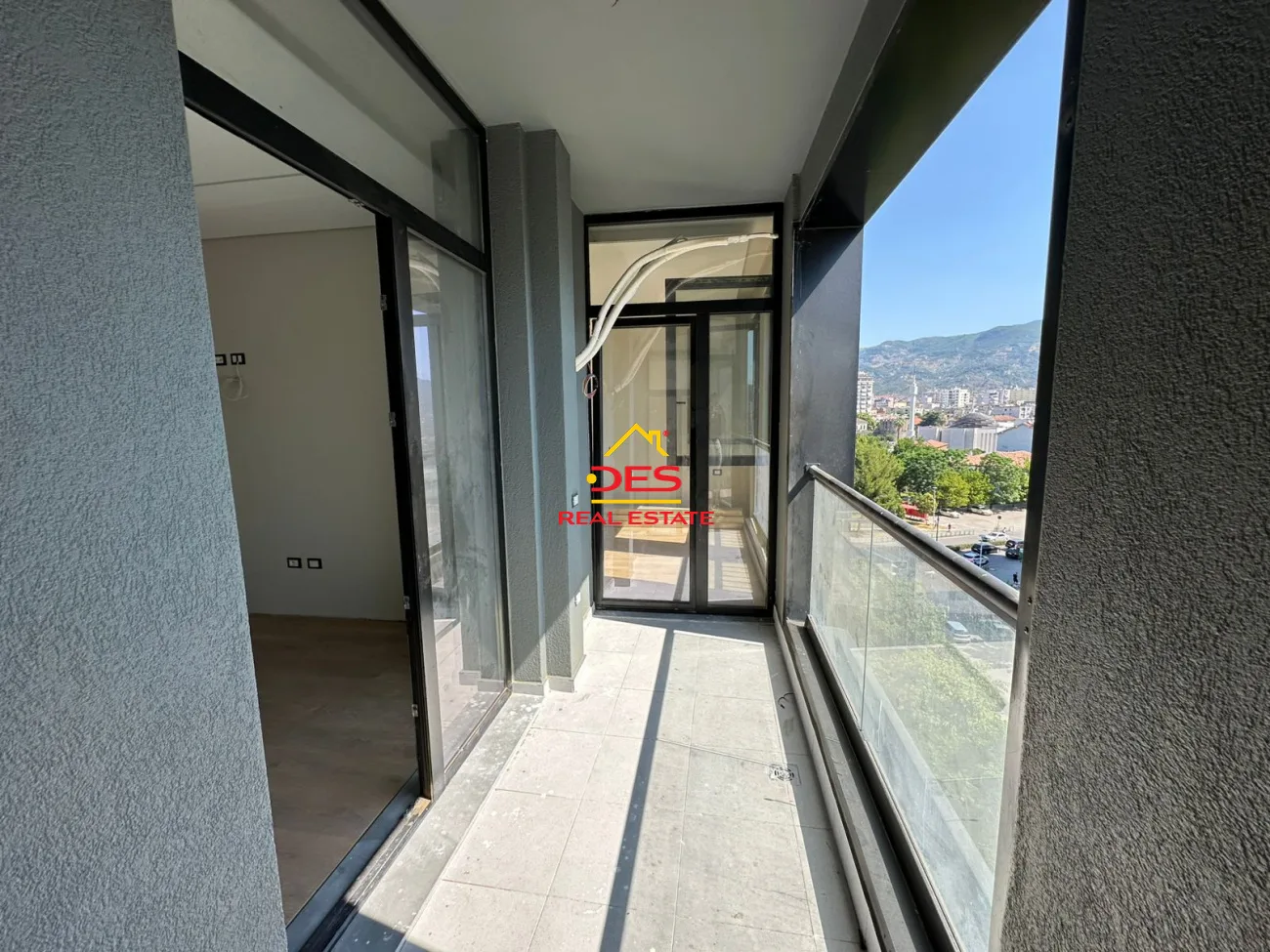 Shitet apartament 2+1+2 në një nga zonat elitare të qytetit, elbasan.