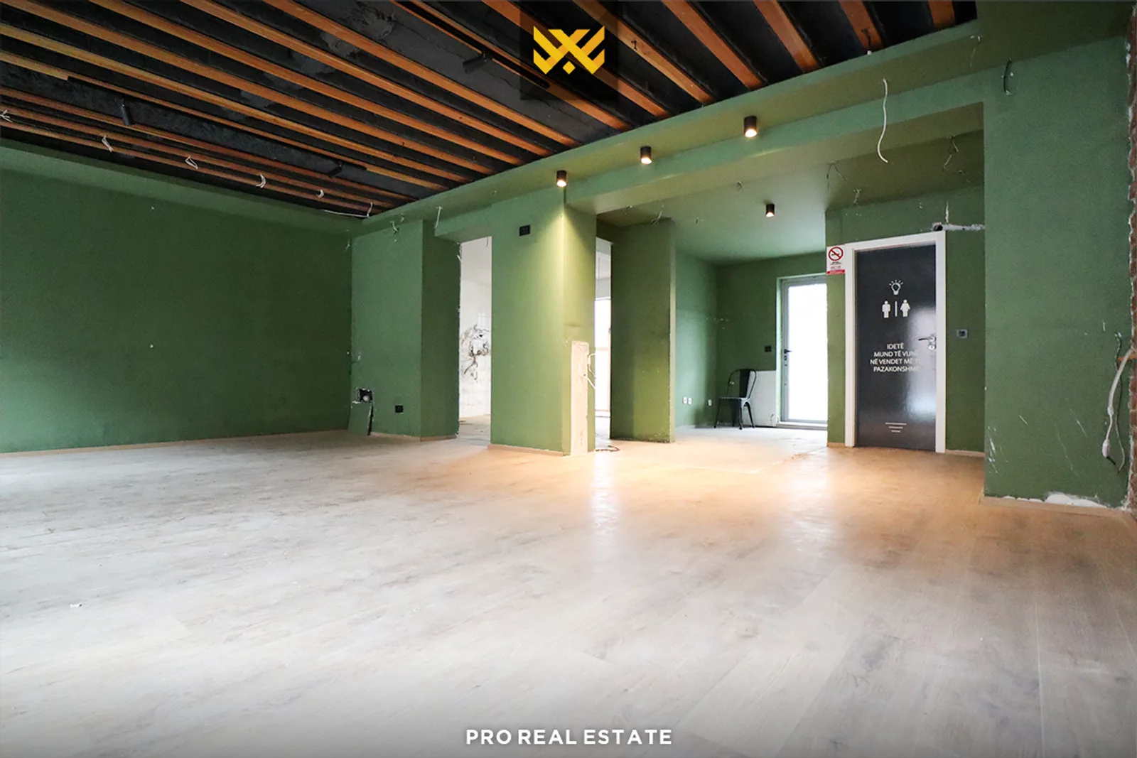 Lokal 86m² me #QIRA në Qendër.