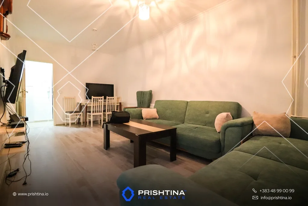 Banesë me qira 46m² në Qendër