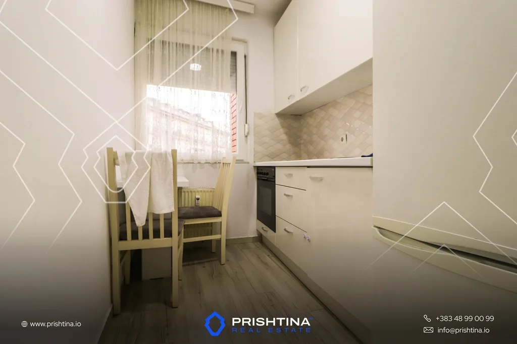 Banesë me qira 46m² në Qendër