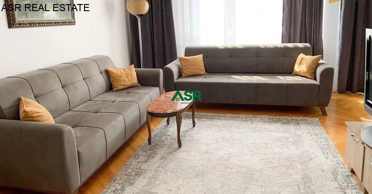 Shitet banesa 65m2 me flete poseduese ne Aktash