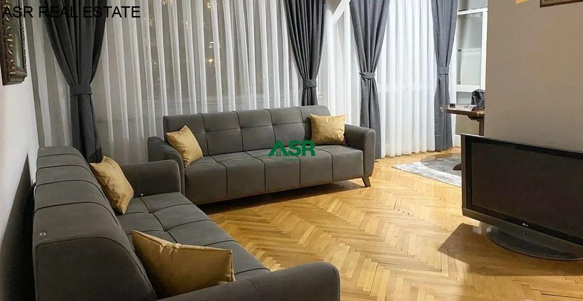 Shitet banesa 65m2 me flete poseduese ne Aktash