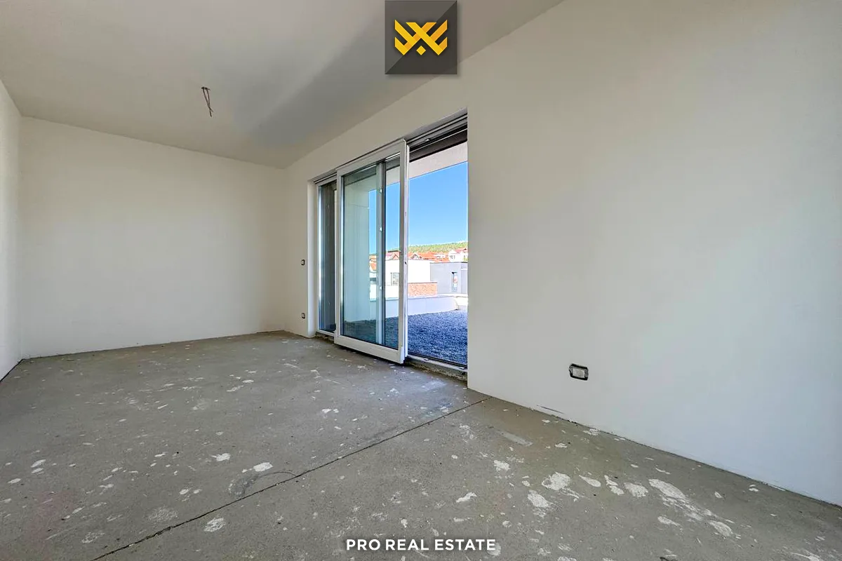 Shtëpi 400m² + 103m² për #SHITJE në City Home