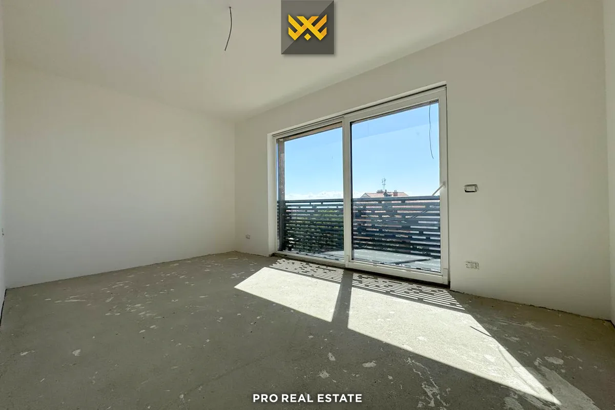 Shtëpi 400m² + 103m² për #SHITJE në City Home