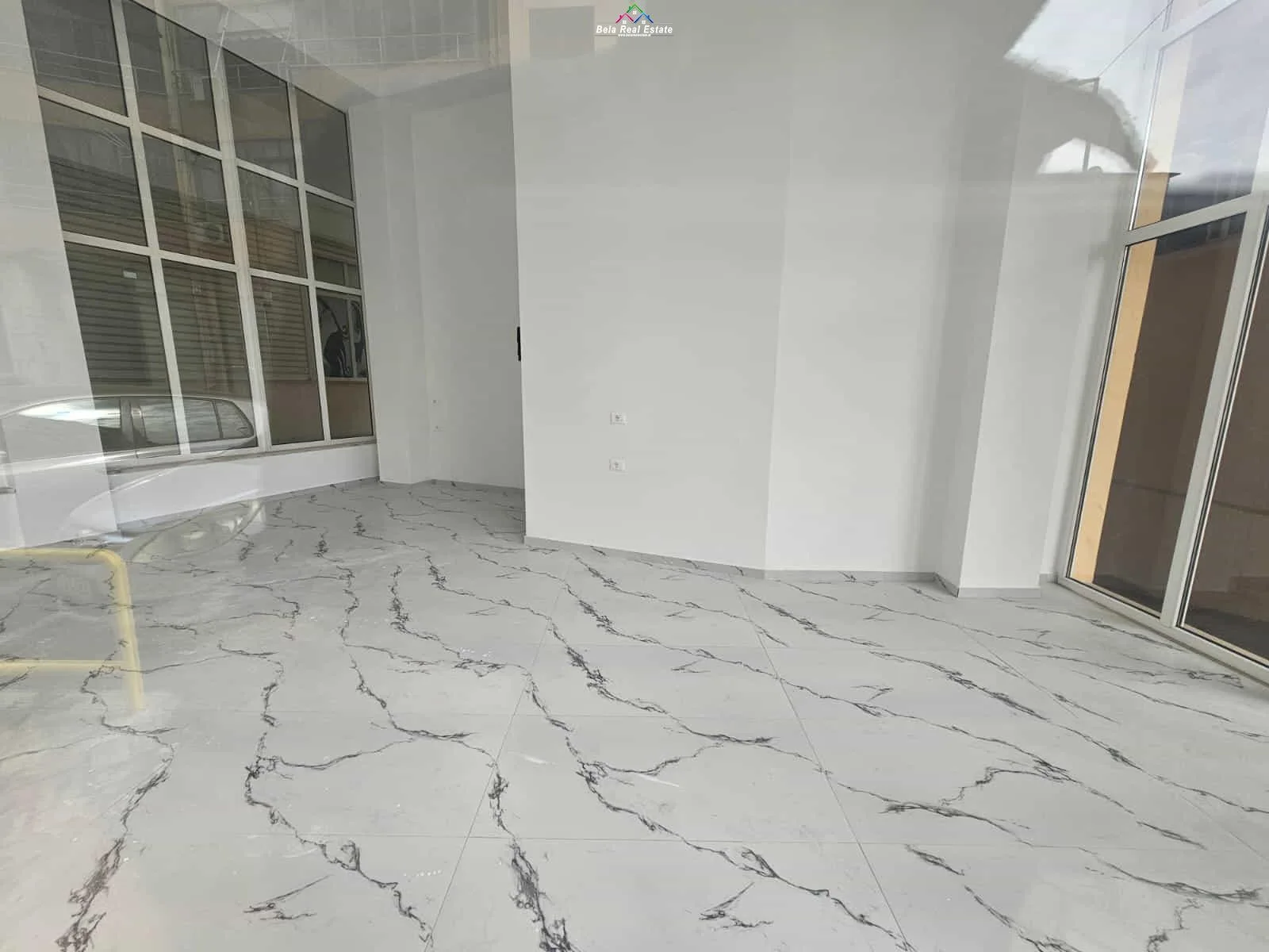 Dyqan Me Qera Tek Pazari i Ri ( ID BD21844) Tirane