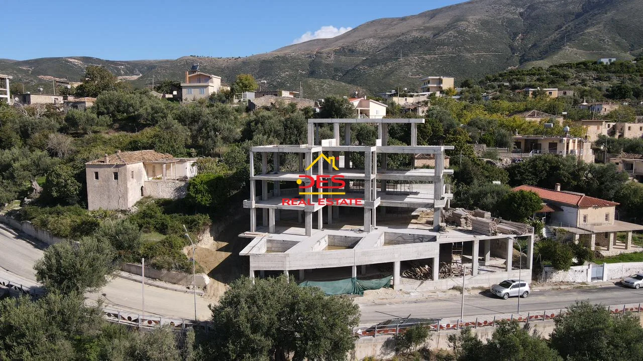 Shitet apartament 1+1 në kompleksin më të ri në radhimë, vlorë.