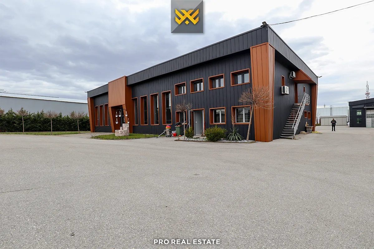 Objekt 1800m² me #QIRA në Fushë Kosovë