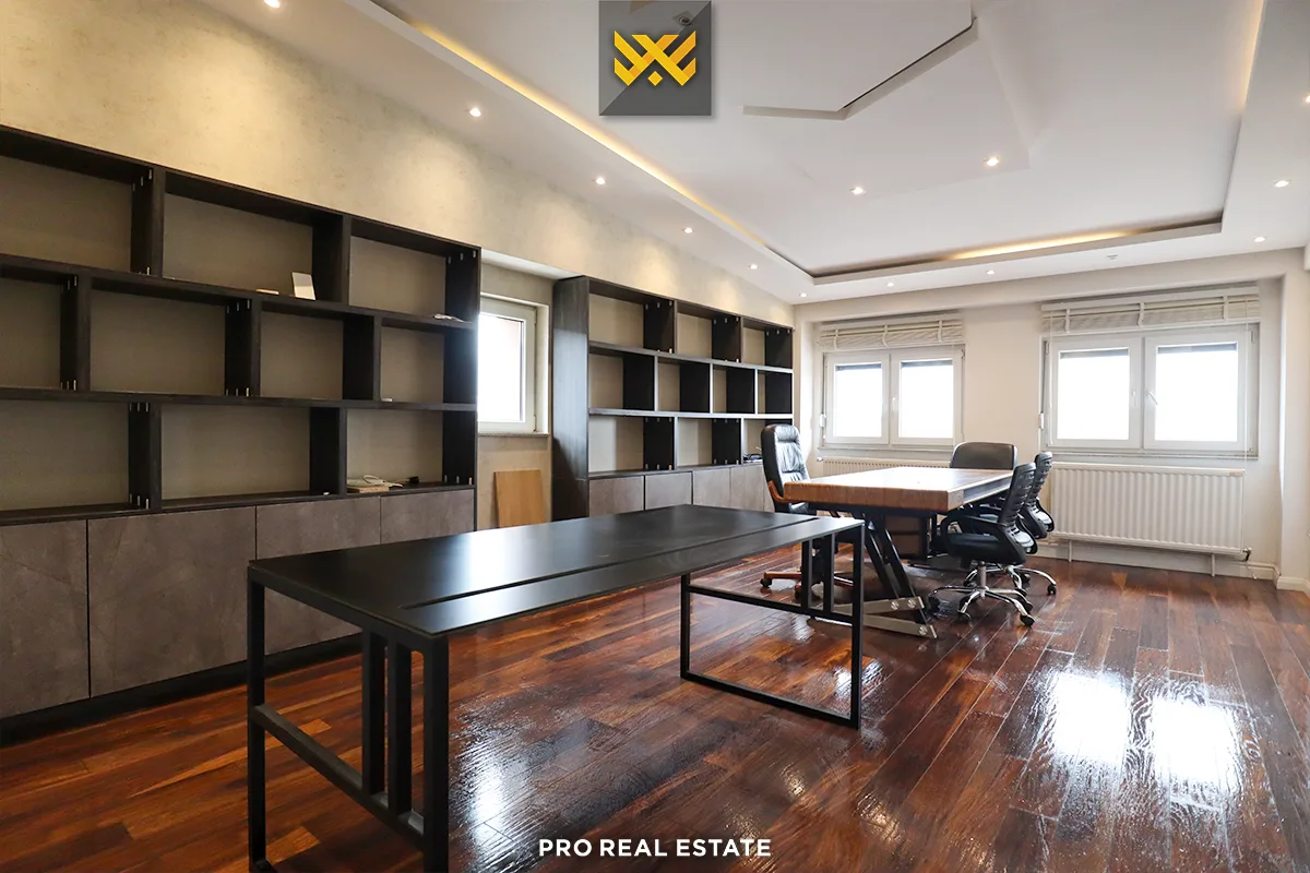 Objekt 1800m² me #QIRA në Fushë Kosovë