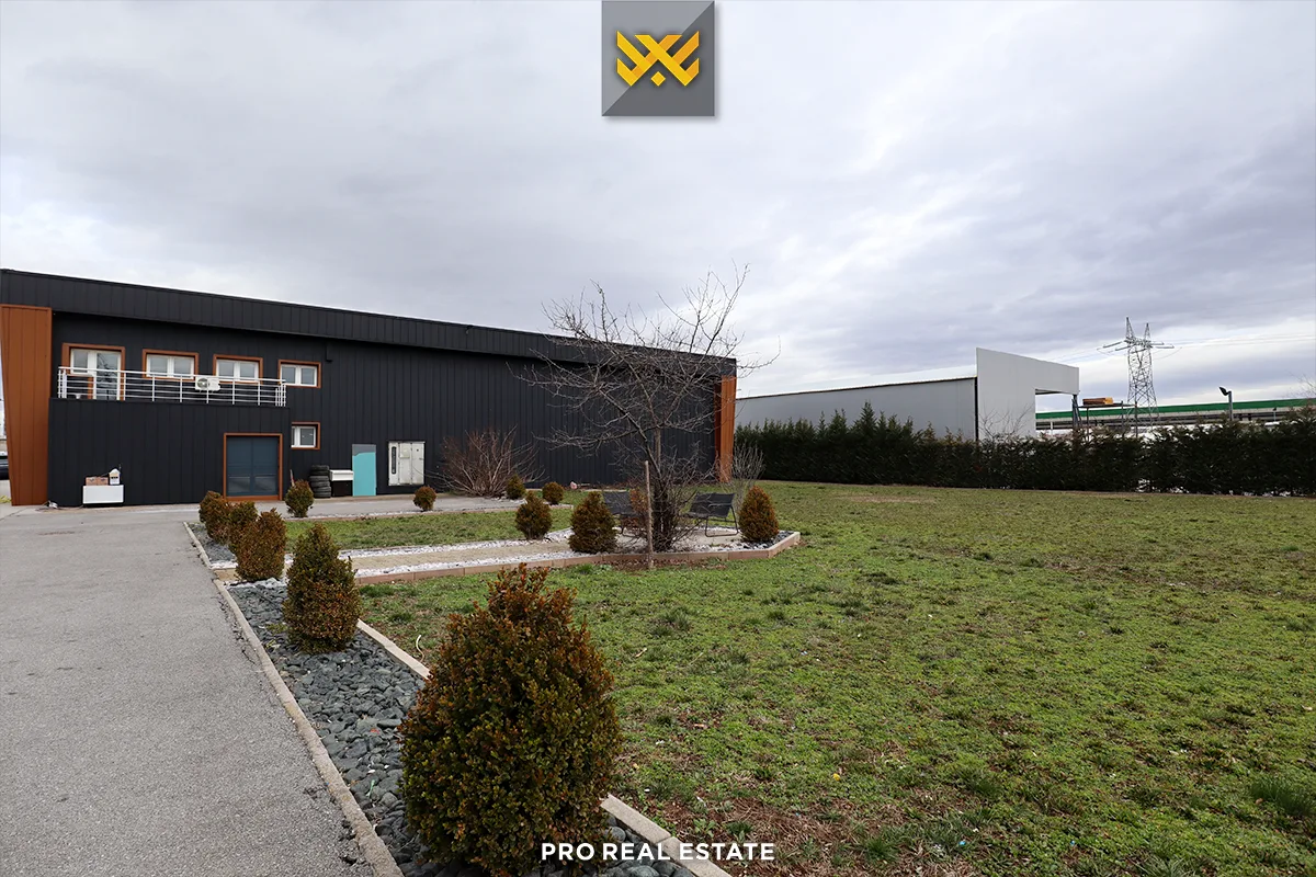Objekt 1800m² me #QIRA në Fushë Kosovë