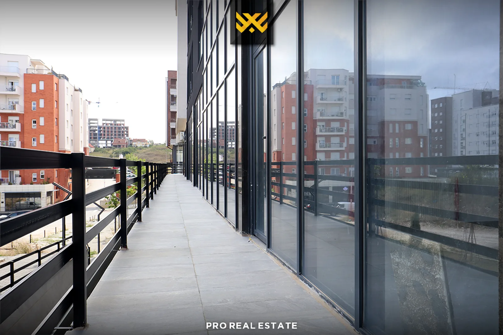 Lokal 49m² me #QIRA në Emshir