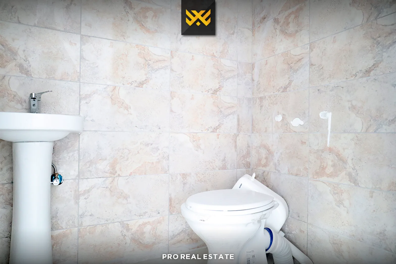 Lokal 49m² me #QIRA në Emshir