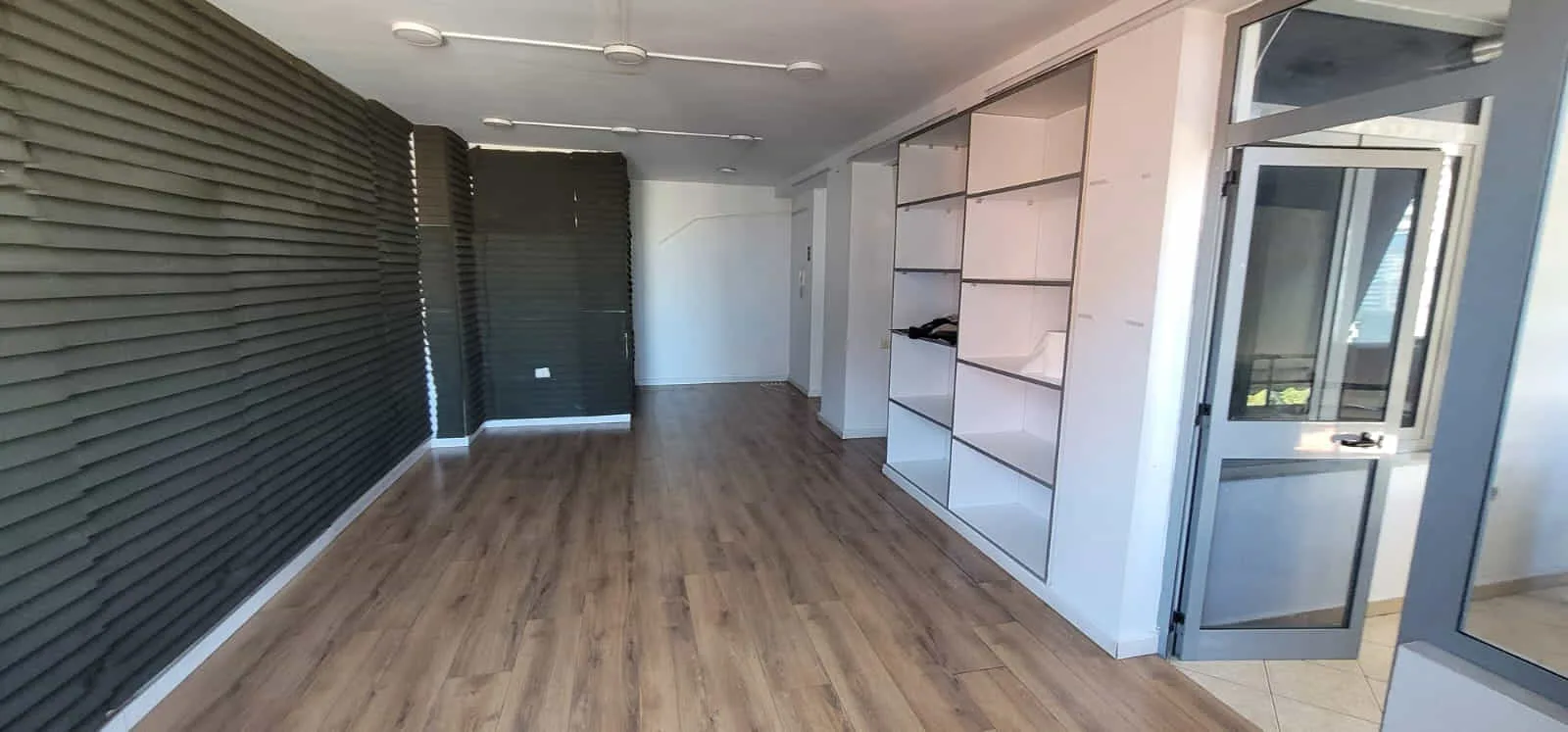 Apartament Me Qera 2+1 ne Qender (ID B2201405) Tirane