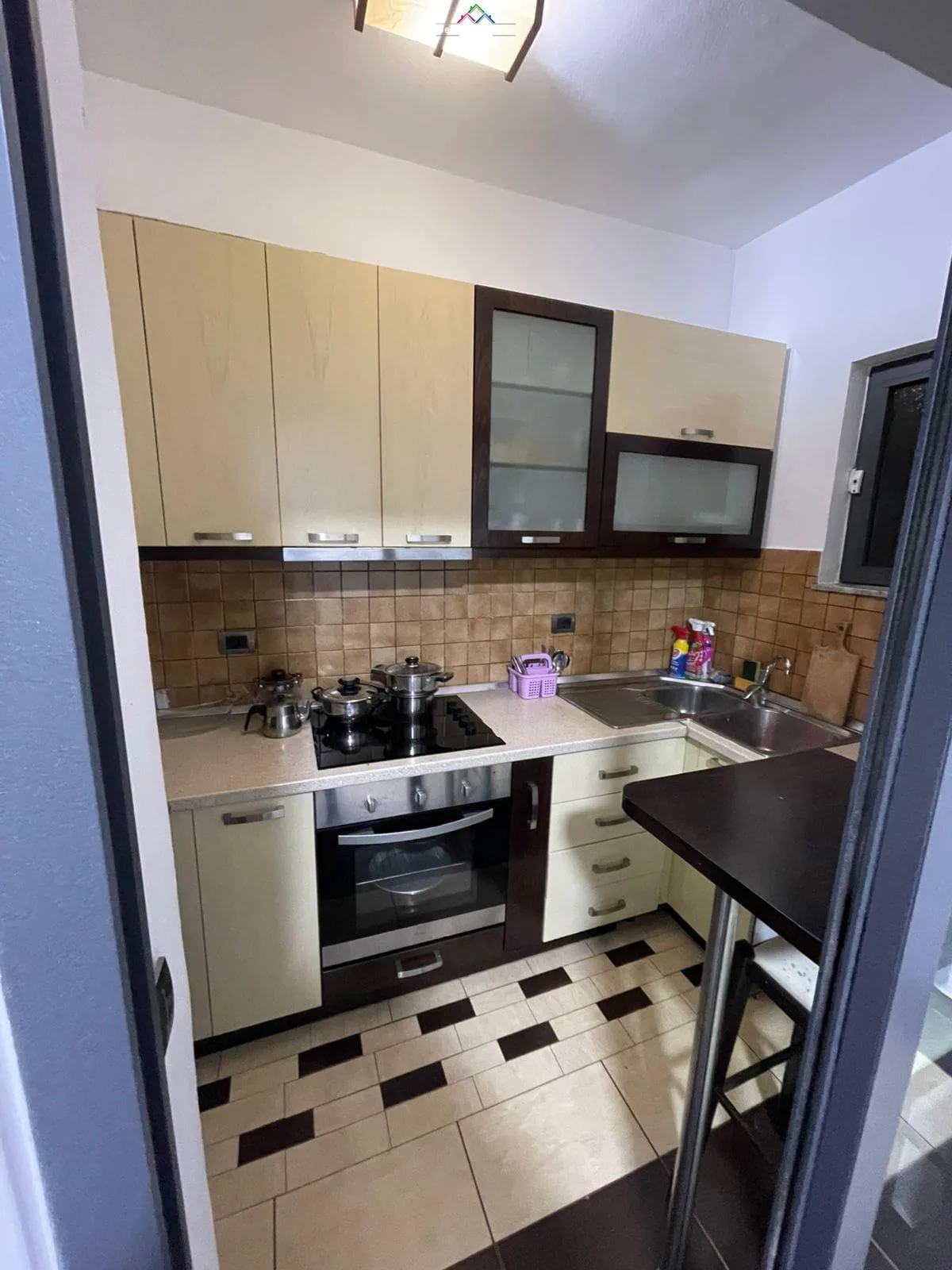 Apartament Me Qera 1+1 Tek Rruga e Durresit (ID B211409) Tirane