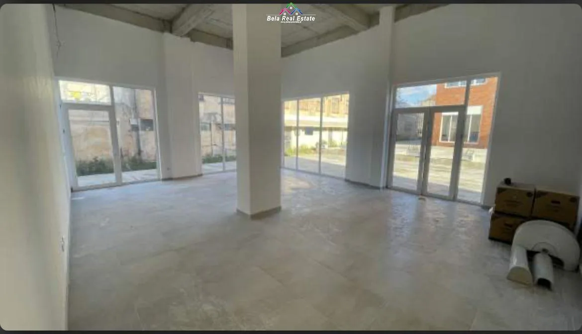 Dyqan me qera tek rruga e Dibres (ID BD21633) Tirane
