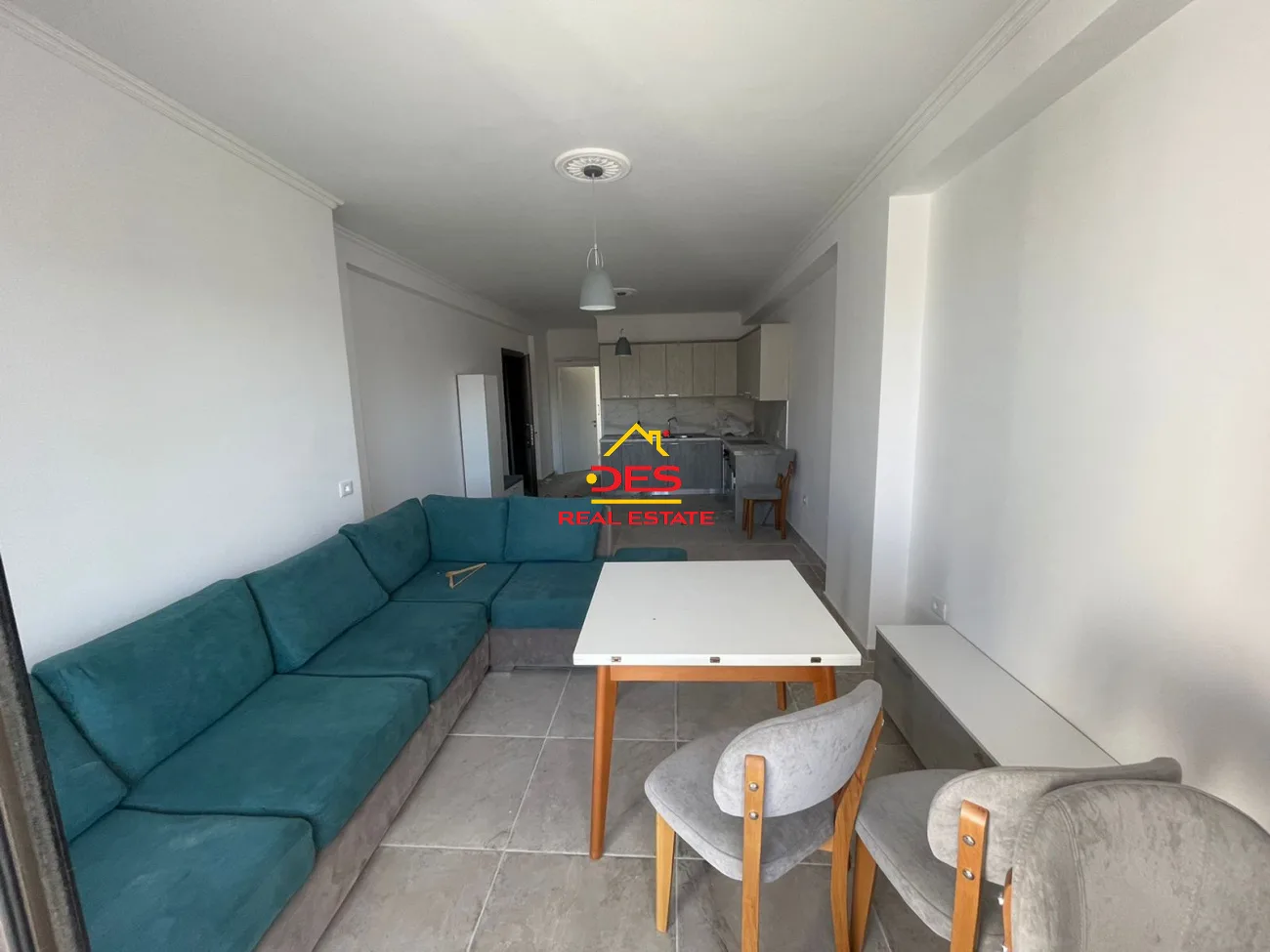 Shitet apartament 1+1 në astirit, pranë vilës “l”