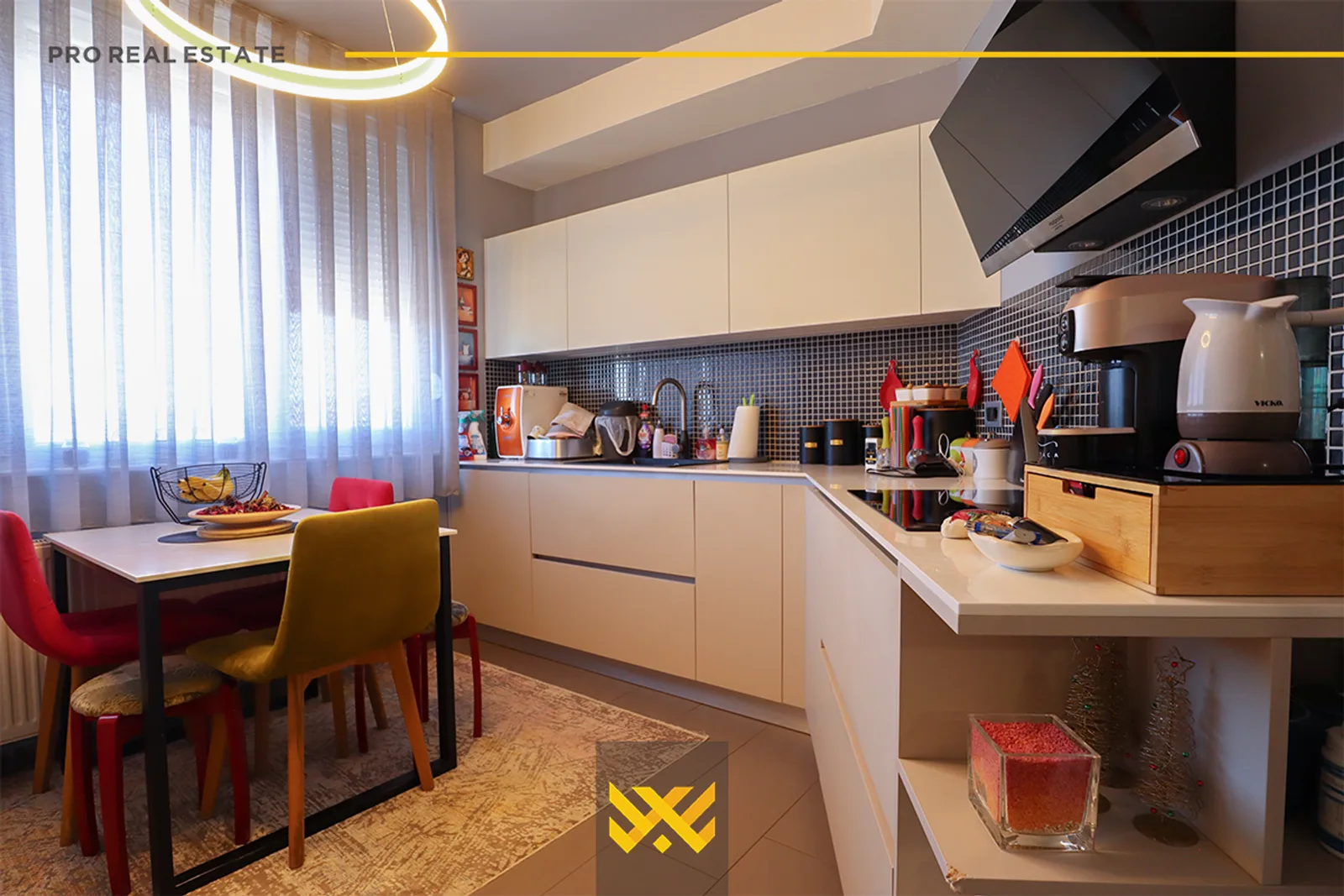Penthouse 159m² + 130m² për #SHITJE në Aktash