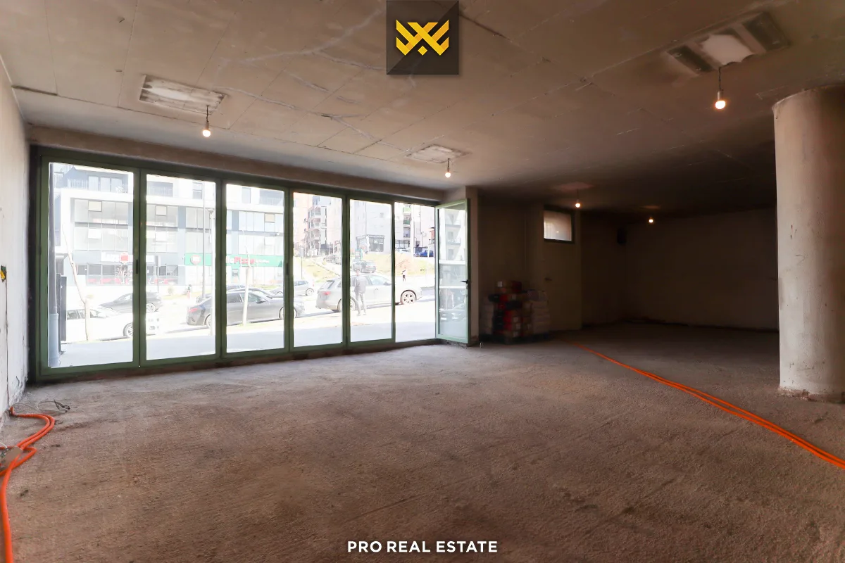 Lokal 450m² me #QIRA te Rruga C