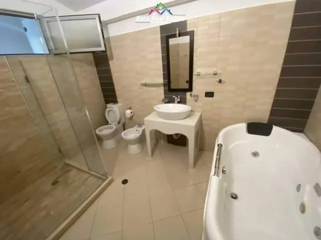 Kat Vile Me Qera 1+1 Tek Kompleksi Grand (ID BV2112) Tirane