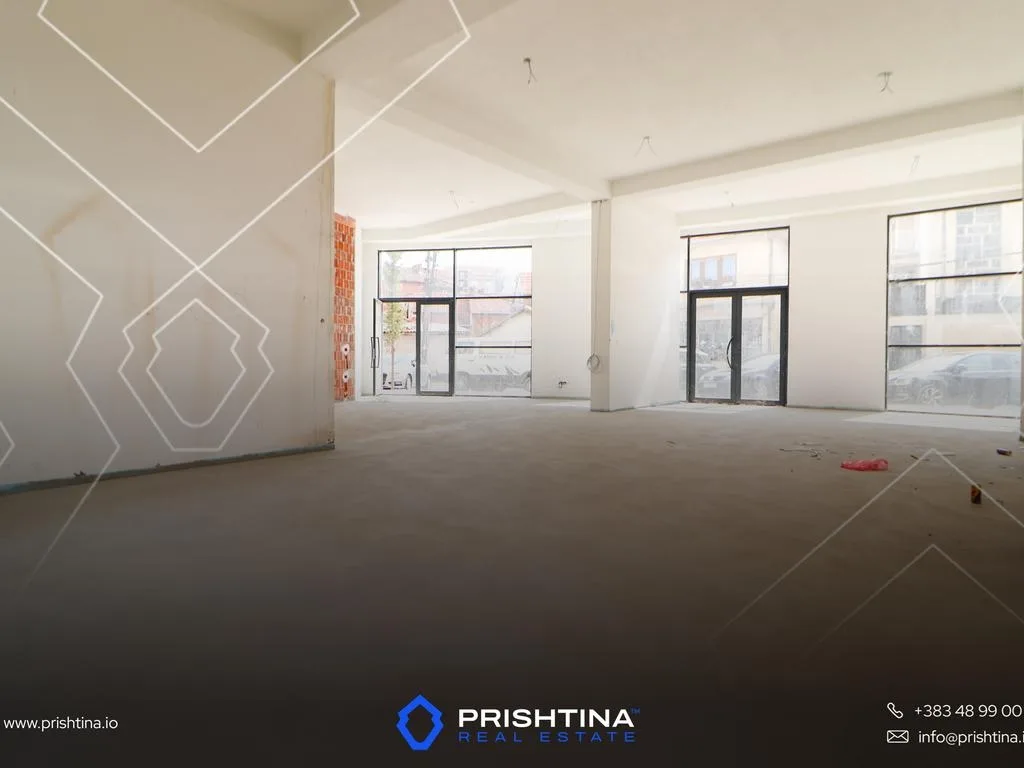 Lokal me qira 140m² në Tophane