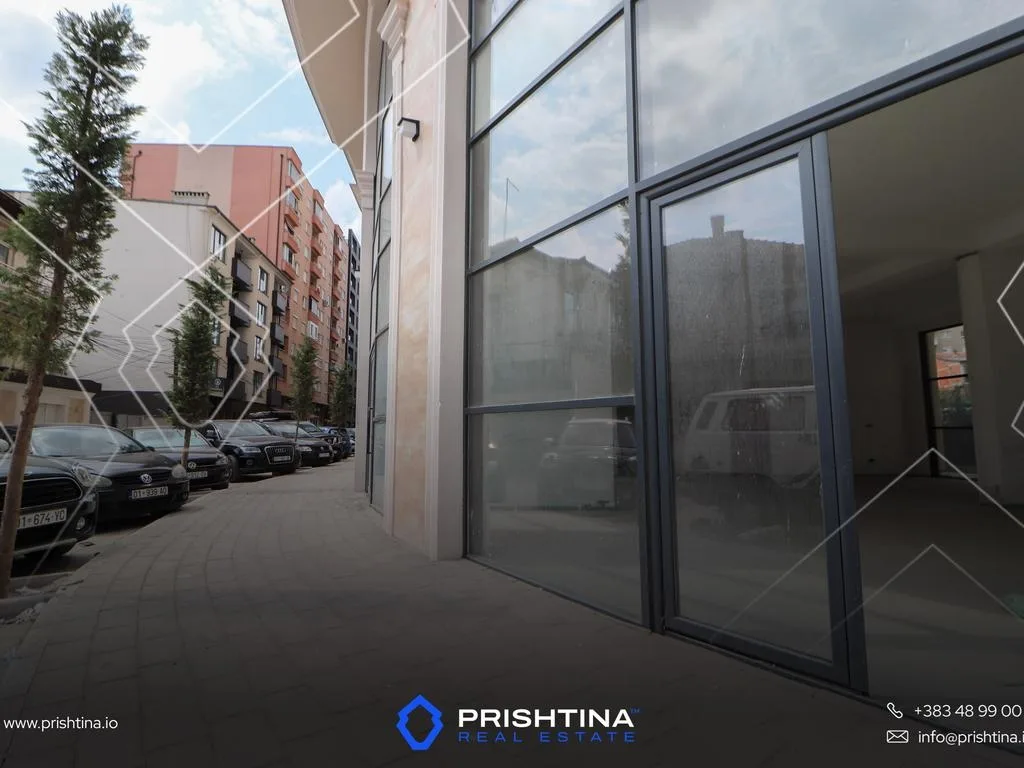 Lokal me qira 140m² në Tophane