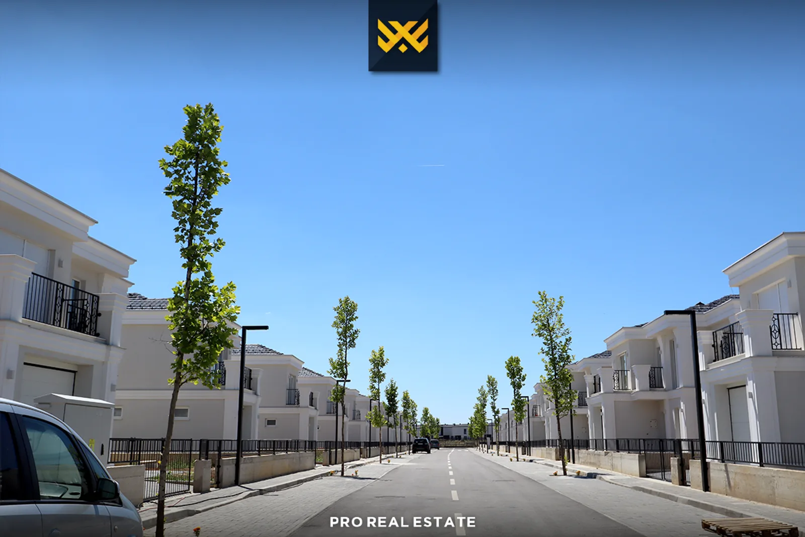 Shtëpi 325m² në #SHITJE në Lagjen Avenue.
