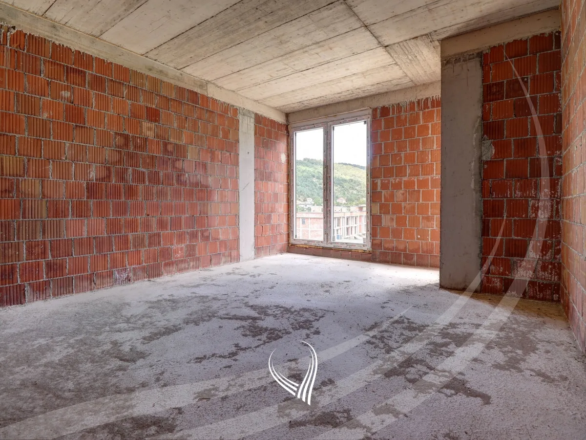 Shtëpi 322m2 në shitje në Lagjen e Gjelbërt