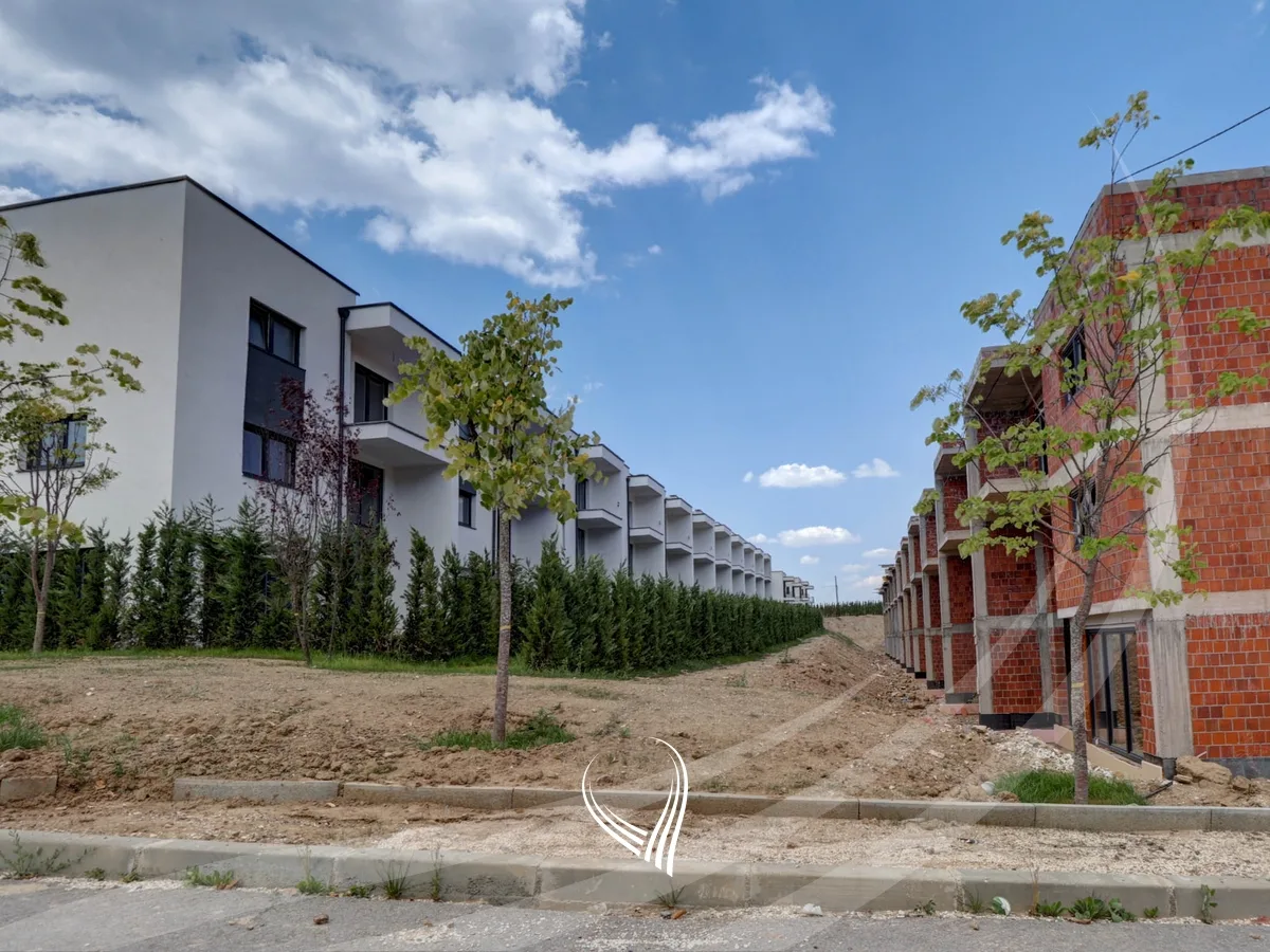 Shtëpi 322m2 në shitje në Lagjen e Gjelbërt