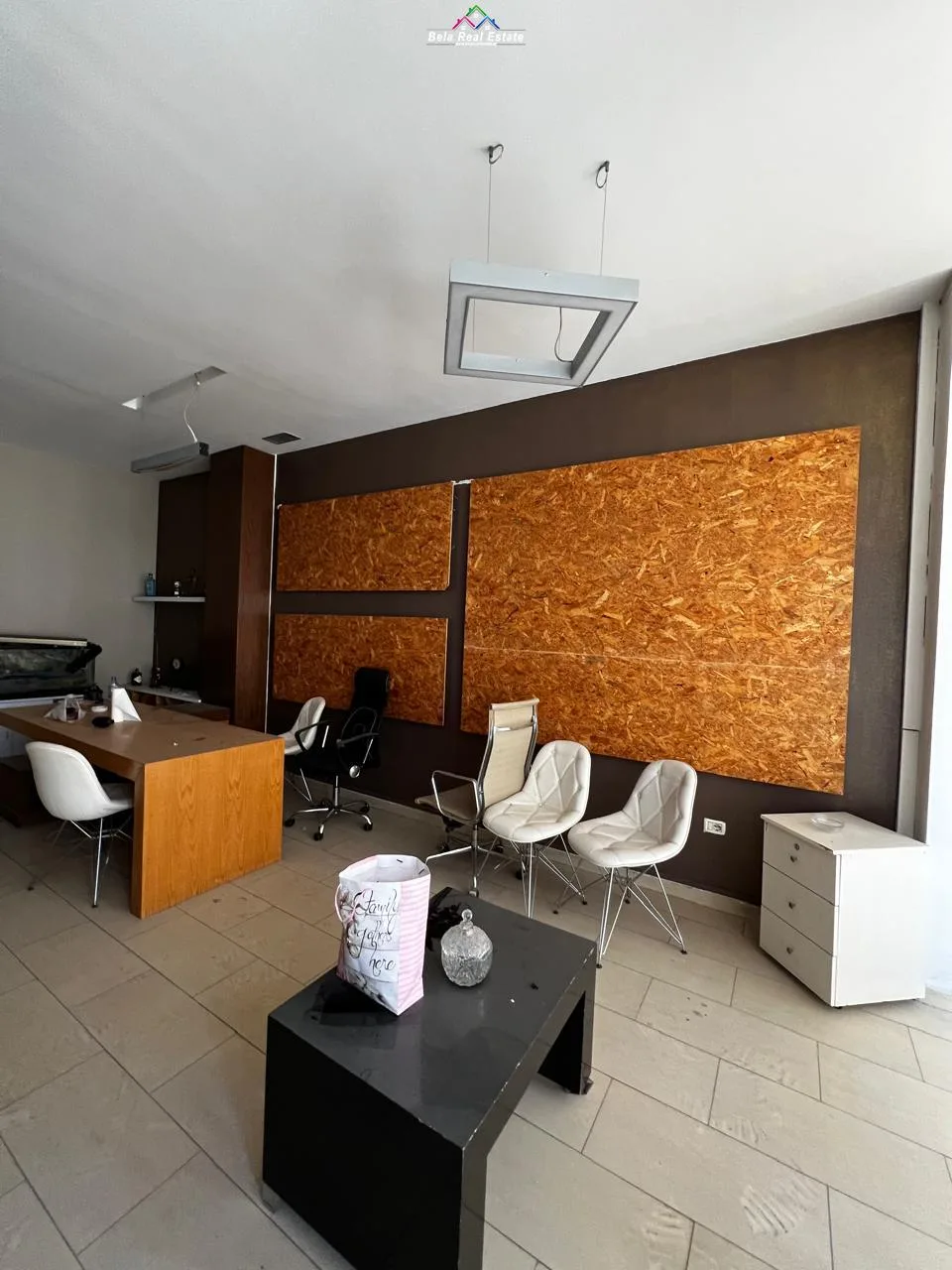Dyqan ne shitje ne Rrugen e Kavajes ( ID BD1149) Tirane