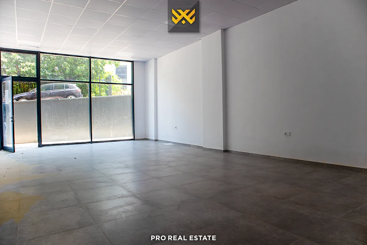 Lokal 60m² me #QIRA te Rruga C.