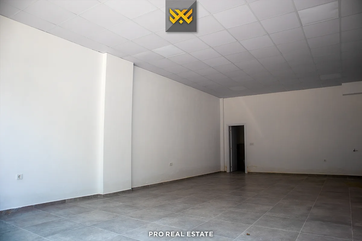 Lokal 60m² me #QIRA te Rruga C.