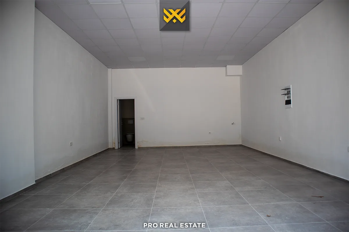 Lokal 60m² me #QIRA te Rruga C.