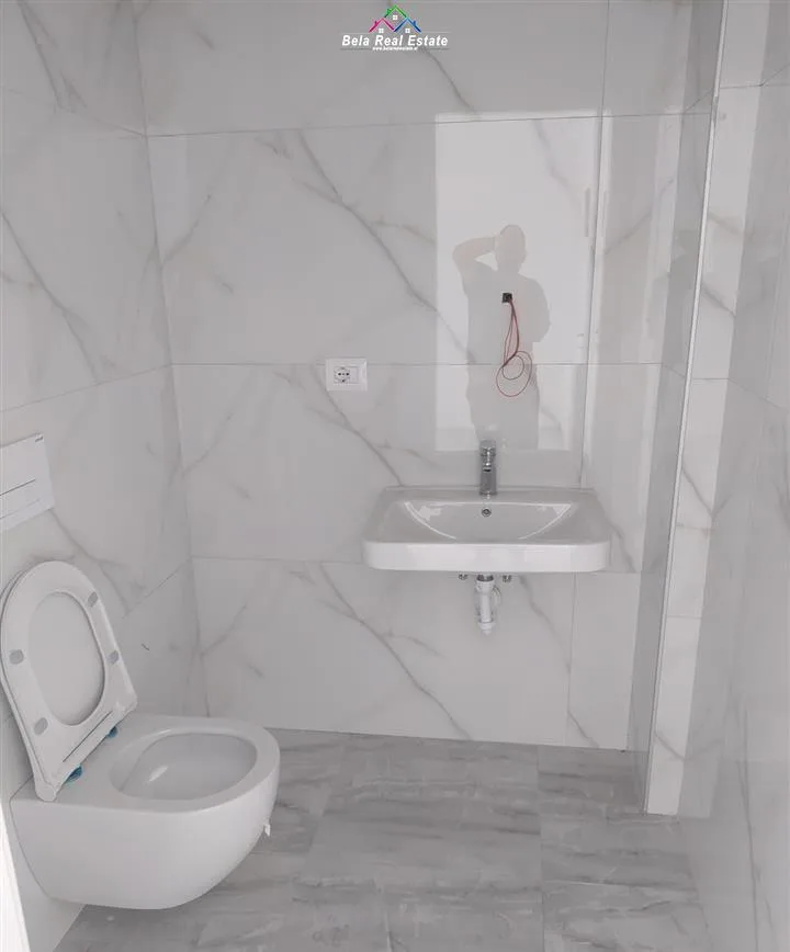 Dyqan Me Qera Tek Bulevardi i Ri (ID BD21582) Tirane