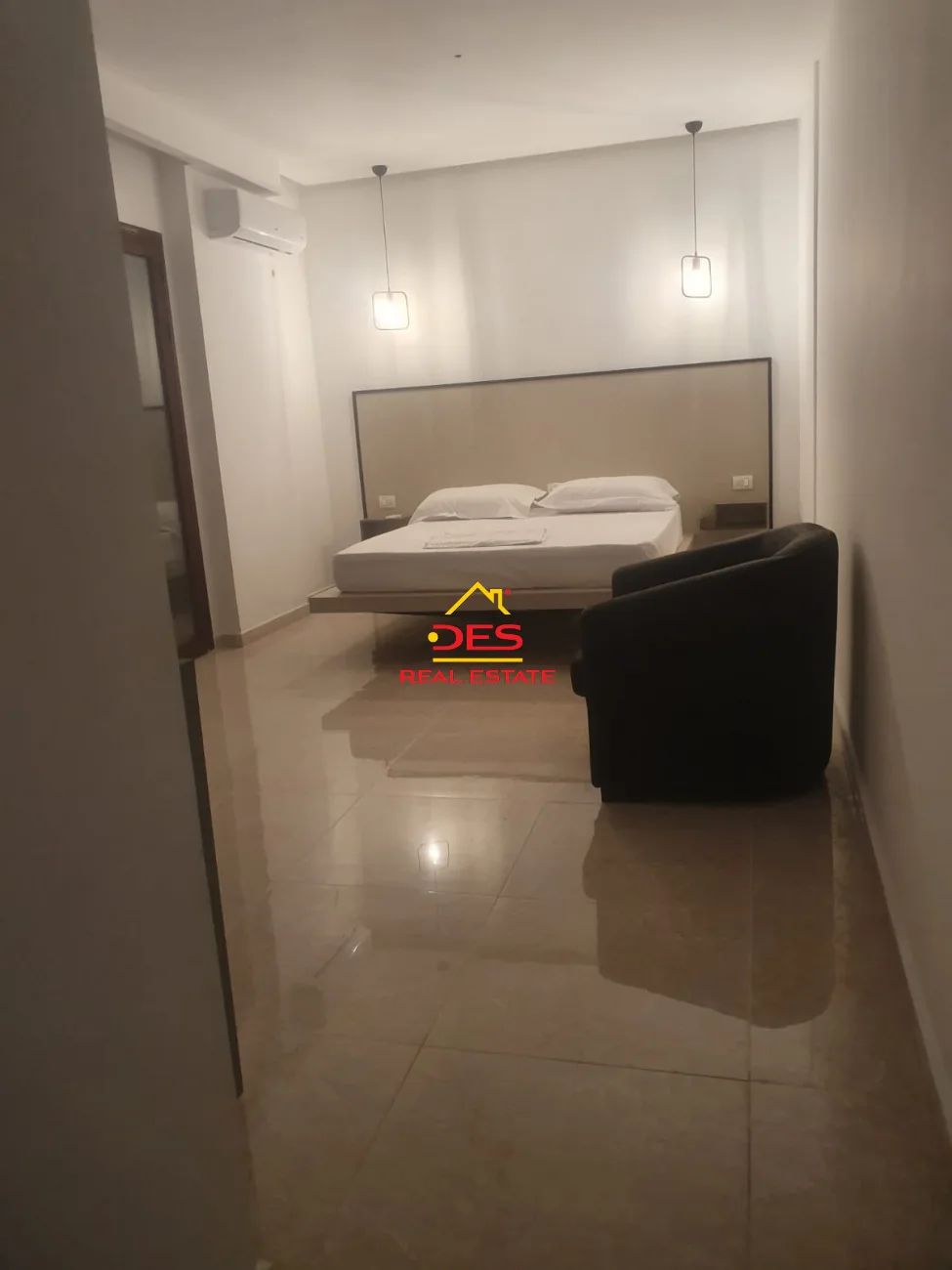 Jepet me qira – hotel afër muradies, vlore