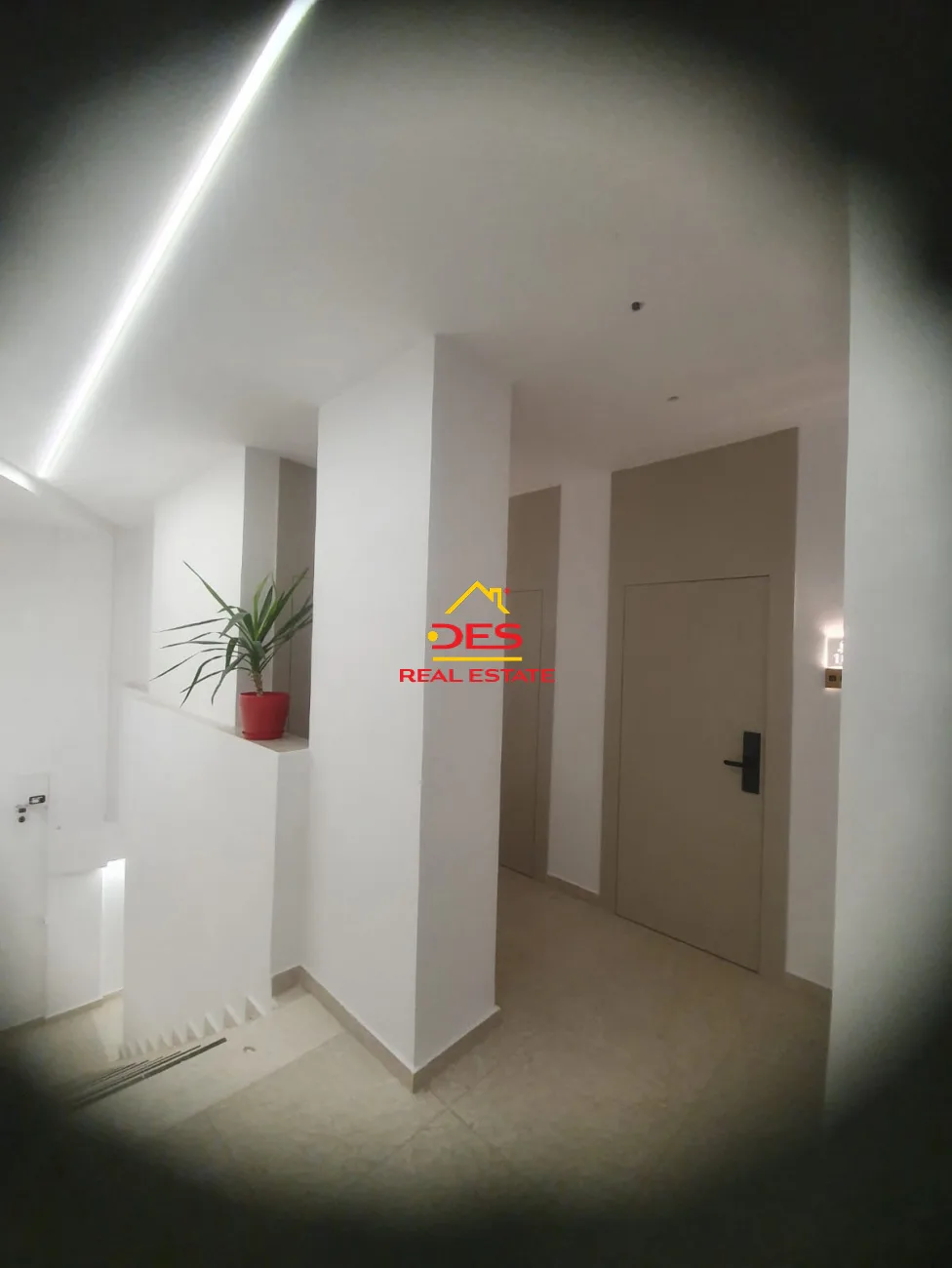 Jepet me qira – hotel afër muradies, vlore