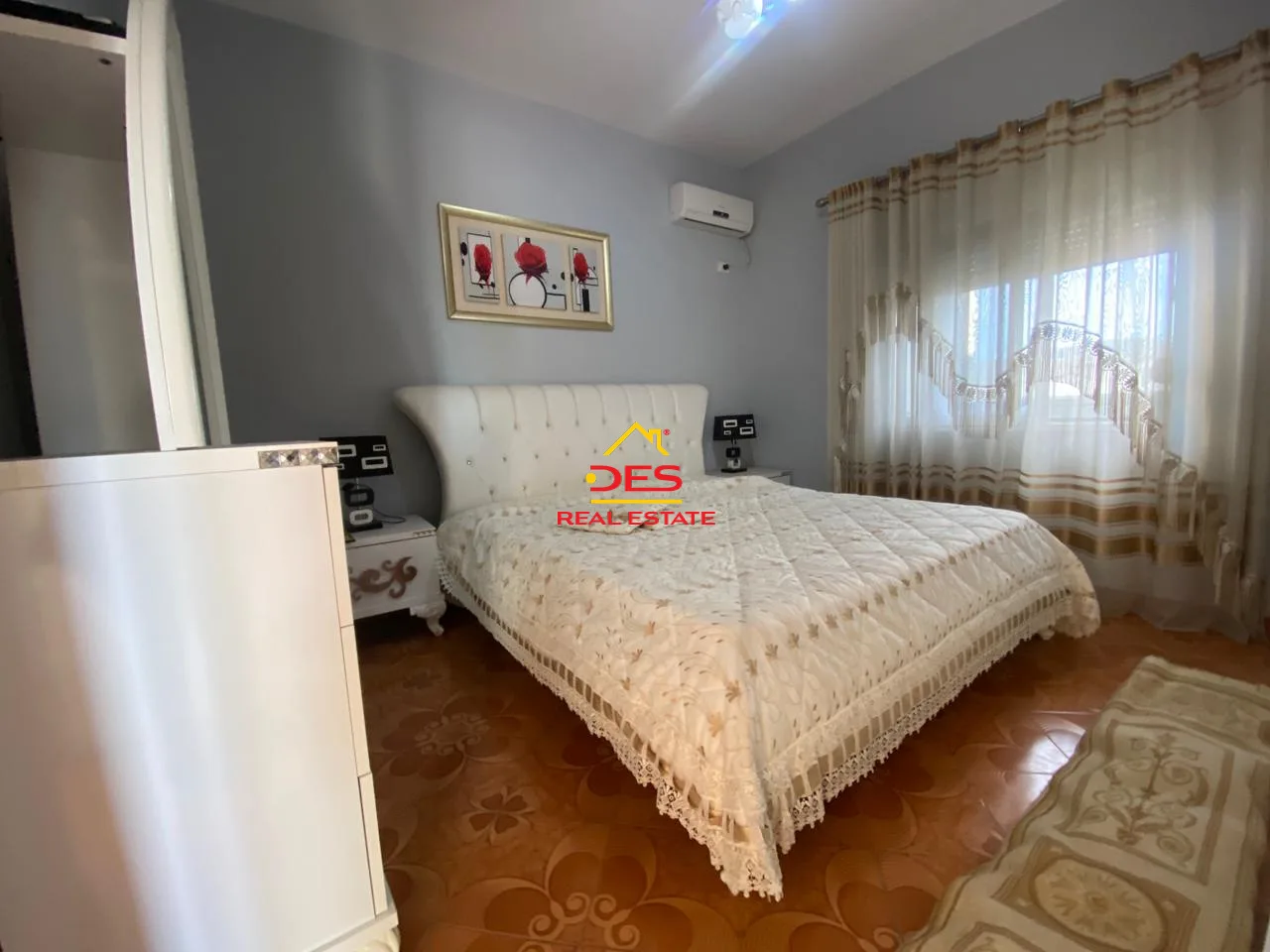 Shitet shtëpi private pranë paraburgimit,vlorë