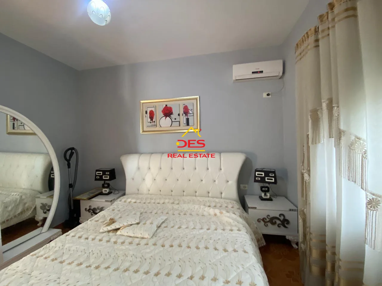 Shitet shtëpi private pranë paraburgimit,vlorë