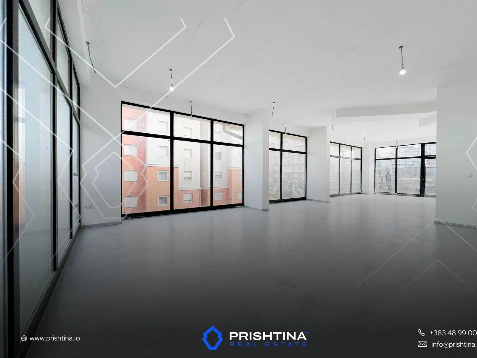 Lokal me qira 107m² në Emshir