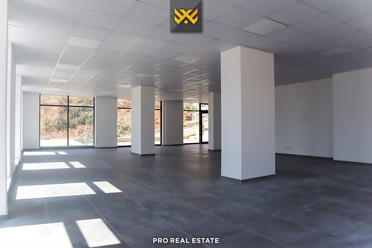 Lokal 200m² me #QIRA te Rruga C