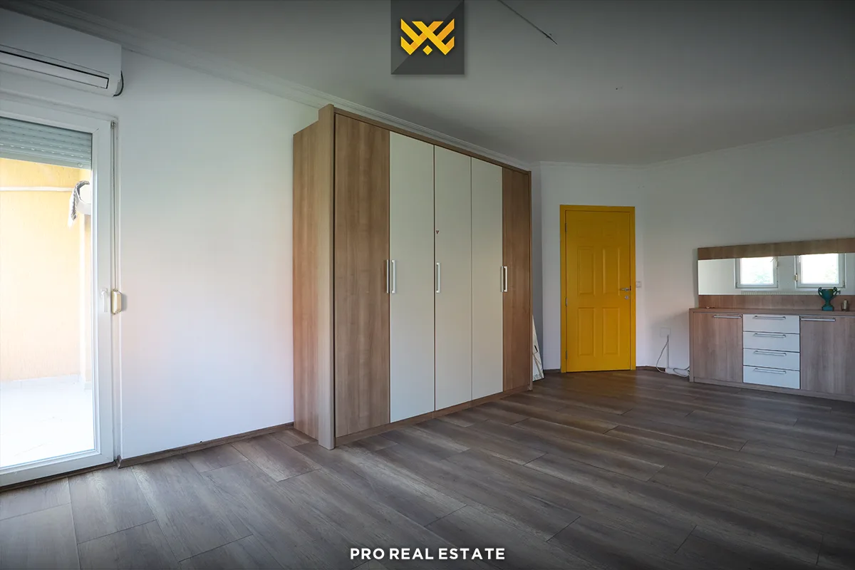 Shtëpi - Zyrë 350m² me #QIRA në Bregun e Diellit